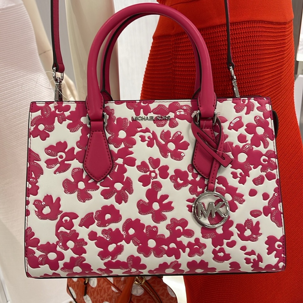 Michael Kors Sheila Medium Sequined Floral Print CZ Satchel
Dragofruit
NWT - Picture 13 of 16